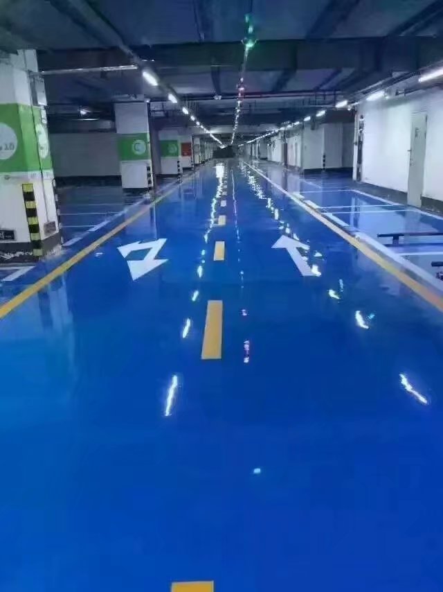 水性環(huán)氧地坪涂料的厚度差異及施工方法